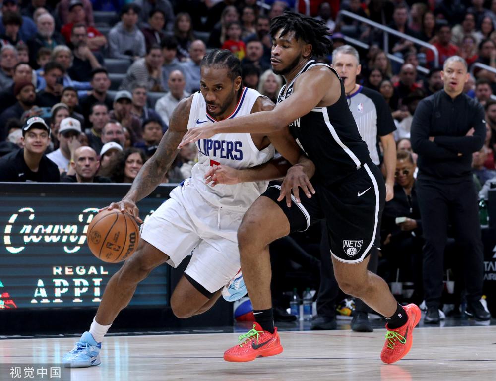 万众瞩目 万众瞩目