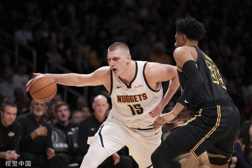 士队的防守 士队的防守