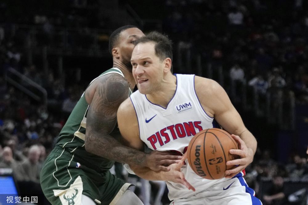 员倒地的常 员倒地的常